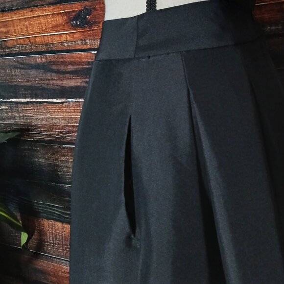 White House Black Market Skirt Size 0 Blac Flared Full Pleated Zip Back Pockets - Picture 7 of 8
